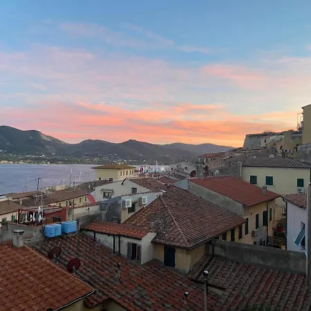 Blu In - Goelba Apartmán
